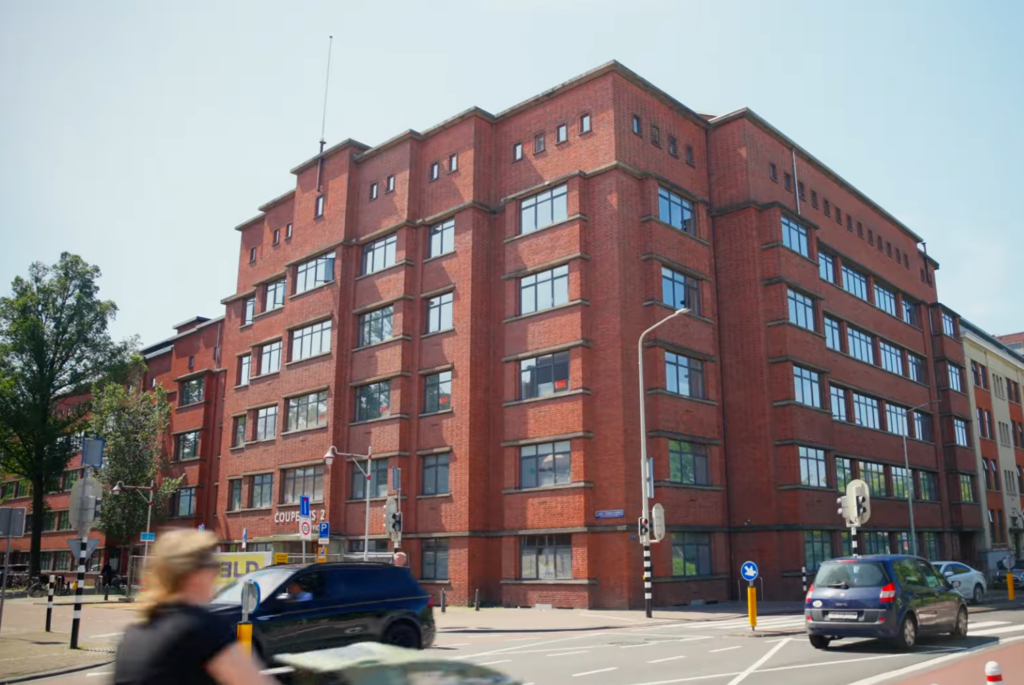Transformatie kantoorpand naar 41 appartementen Louis Couperusplein Den Haag